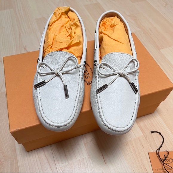 Tod's Shoes - Tod’s Gommino textureed leather loafer